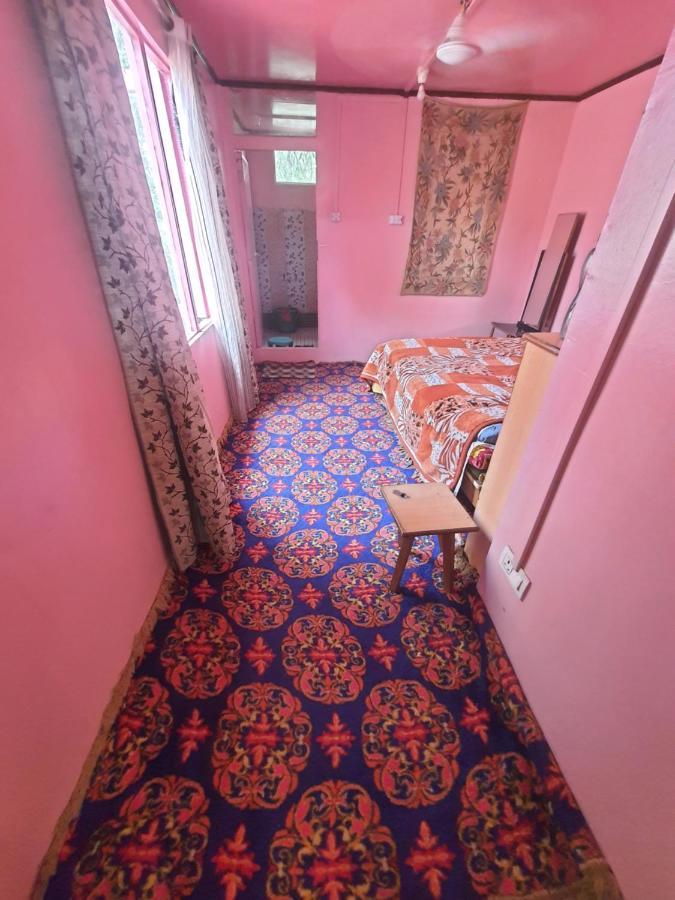 Green View Group Of Houseboats Srīnagar Стая снимка