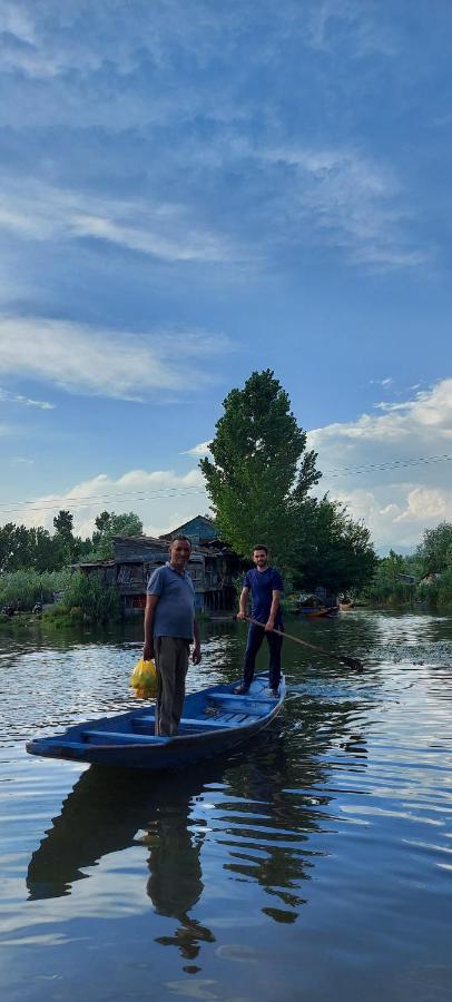 Green View Group Of Houseboats Srīnagar Стая снимка